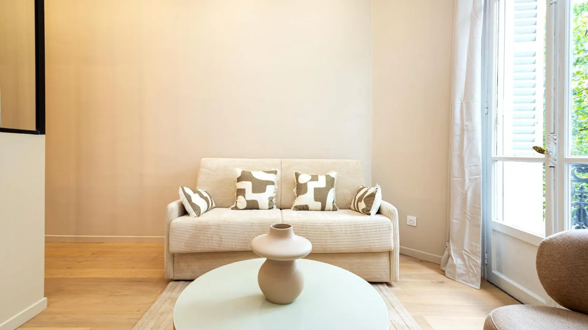 Studio Climatise & Confortable - Paris 17 France
