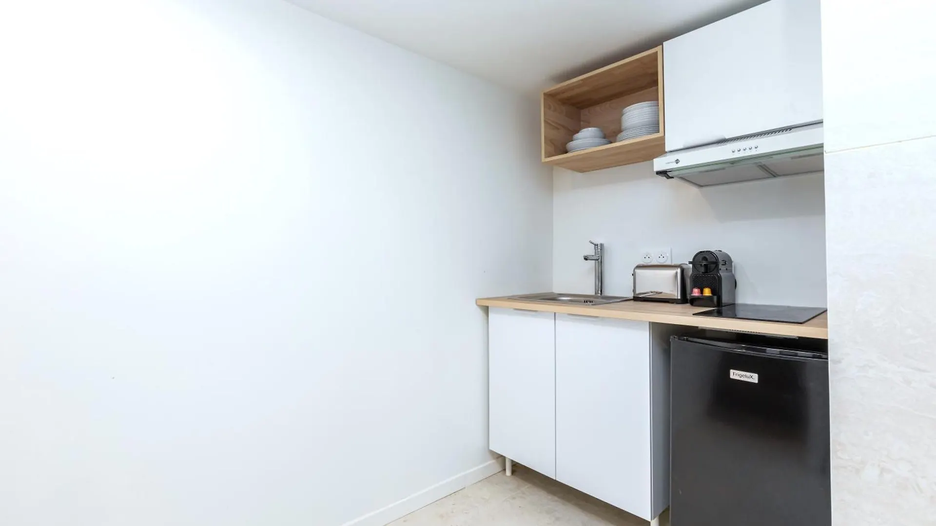 Studio Climatise & Confortable - Paris 17 0*,