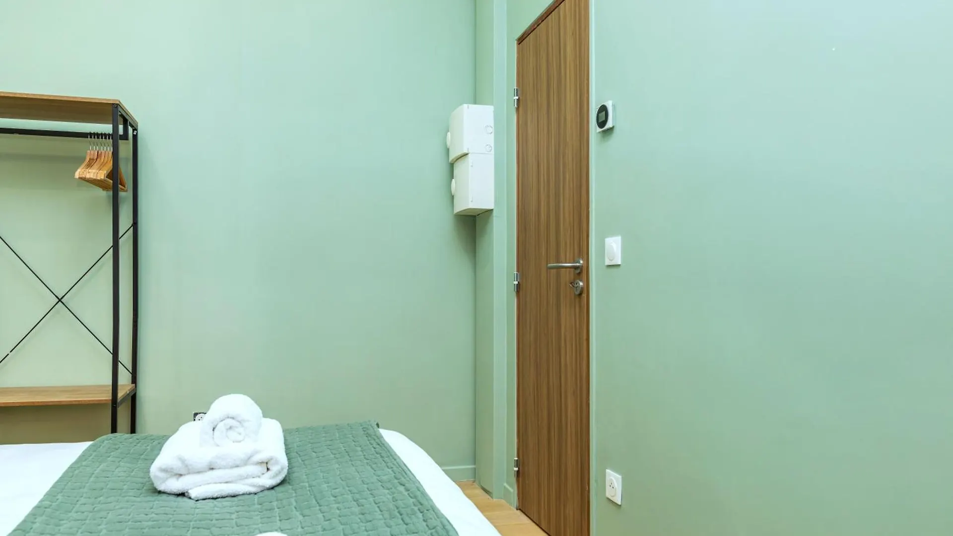 Studio Climatise & Confortable - Paris 17 0*,  Frankrig